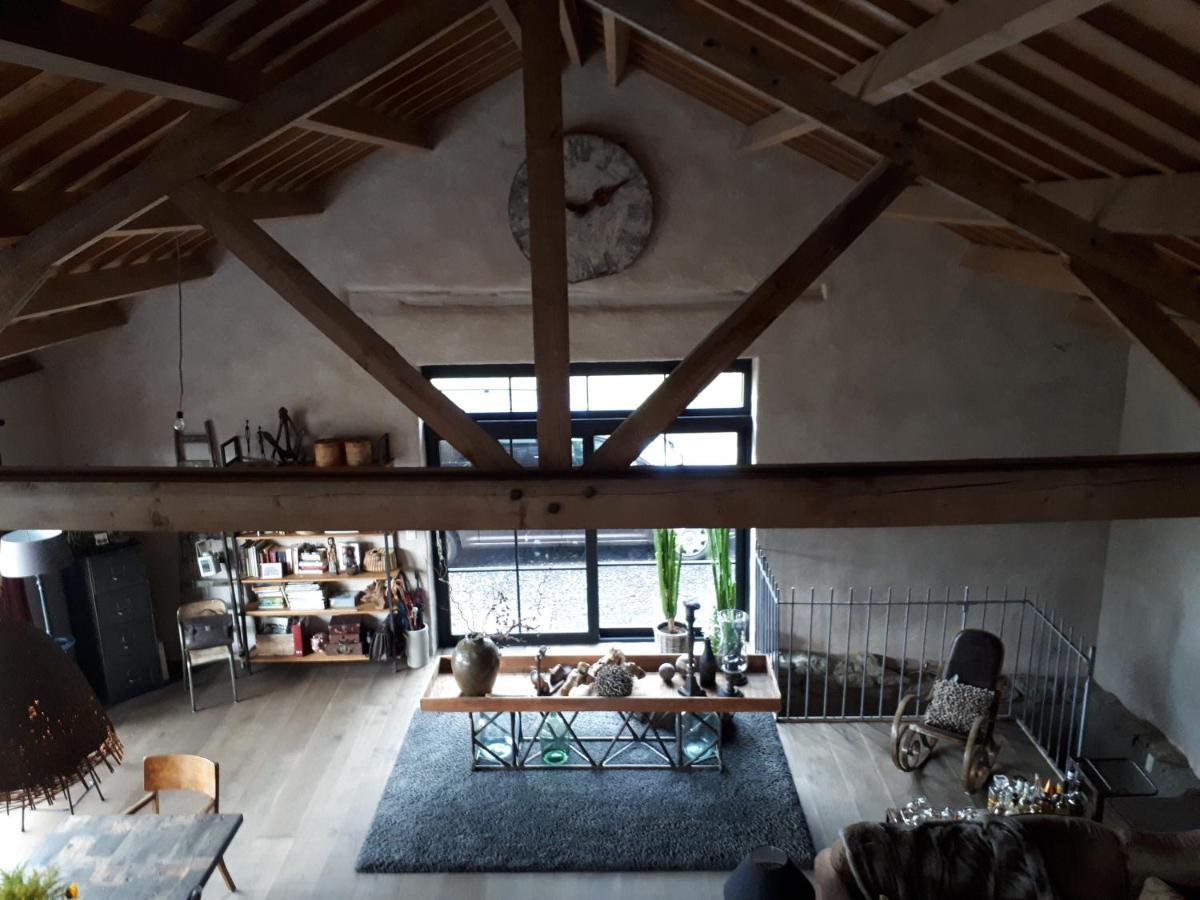 Le Hangar Des Voyageurs Petit-Halleux Екстер'єр фото