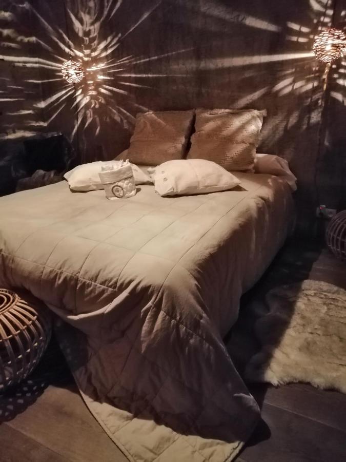 Le Hangar Des Voyageurs Petit-Halleux Екстер'єр фото